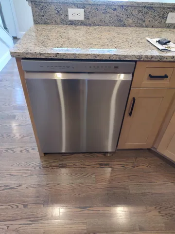 $3,750 | 4 Dutch Drive, Litchfield, NH 03052