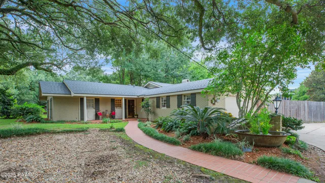 $599,000 | 106 Teche Drive, Lafayette, LA 70503