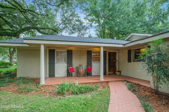 $599,000 | 106 Teche Drive, Lafayette, LA 70503