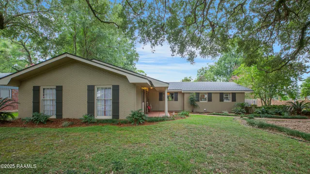 $599,000 | 106 Teche Drive, Lafayette, LA 70503