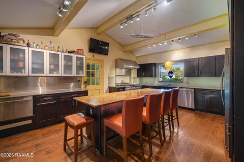 $575,000 | 106 Teche Drive, Lafayette, LA 70503
