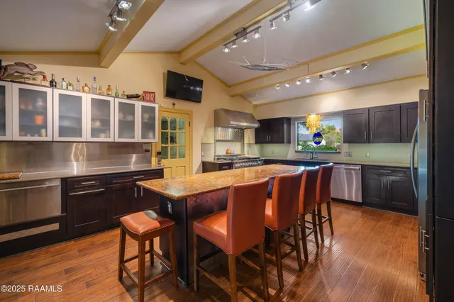 $599,000 | 106 Teche Drive, Lafayette, LA 70503