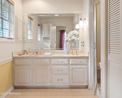$570,000 | 106 Teche Drive, Lafayette, LA 70503
