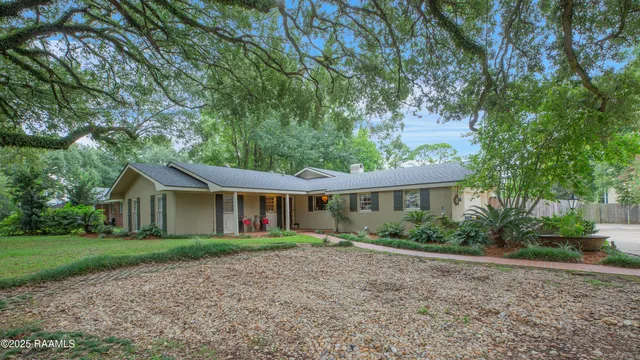 $599,000 | 106 Teche Drive, Lafayette, LA 70503