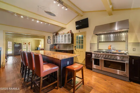 $575,000 | 106 Teche Drive, Lafayette, LA 70503
