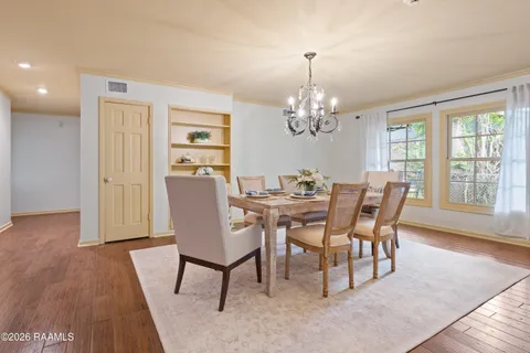 $570,000 | 106 Teche Drive, Lafayette, LA 70503