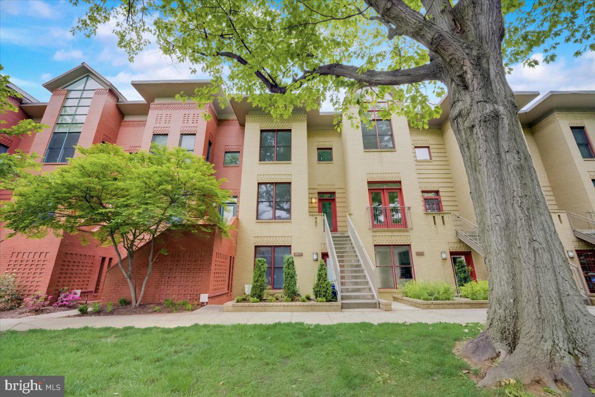 251 14th Street Southeast, Unit A Washington, DC 20003 - Photo 1 of 35