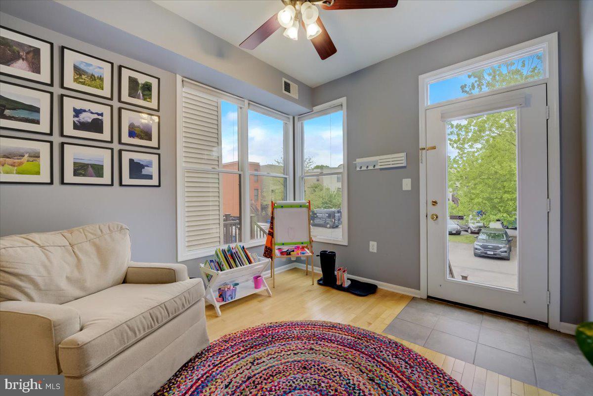 251 14th Street Southeast, Unit A Washington, DC 20003 - Photo 18 of 35