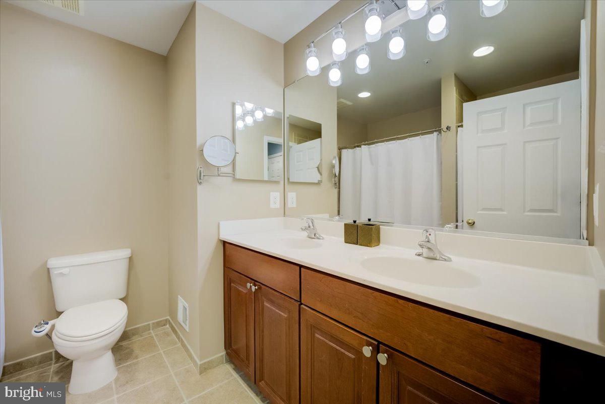 251 14th Street Southeast, Unit A Washington, DC 20003 - Photo 25 of 35