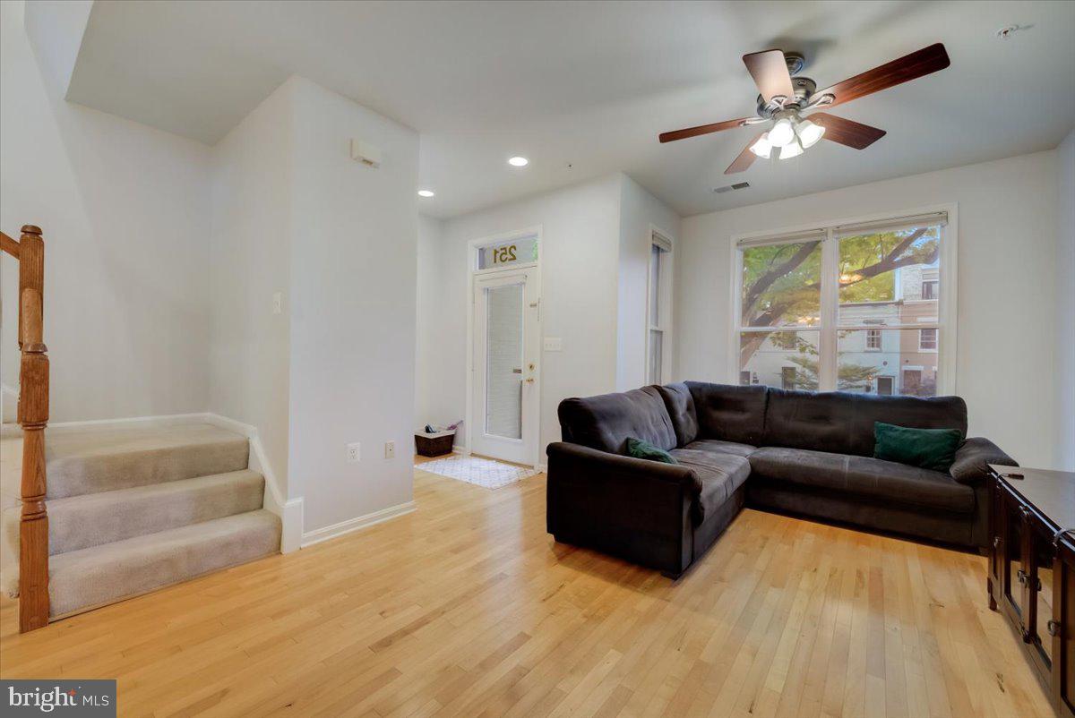 251 14th Street Southeast, Unit A Washington, DC 20003 - Photo 6 of 35