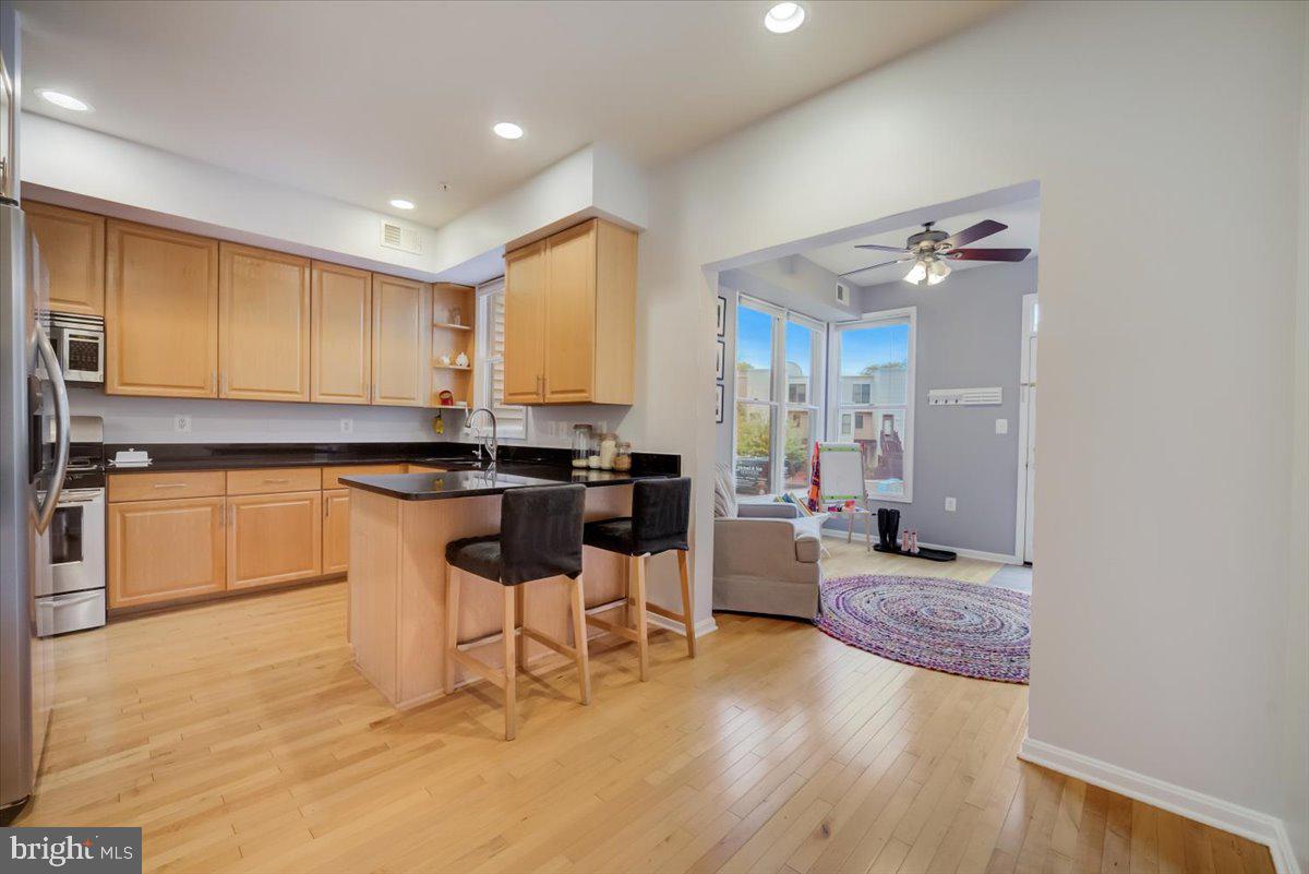 251 14th Street Southeast, Unit A Washington, DC 20003 - Photo 10 of 35