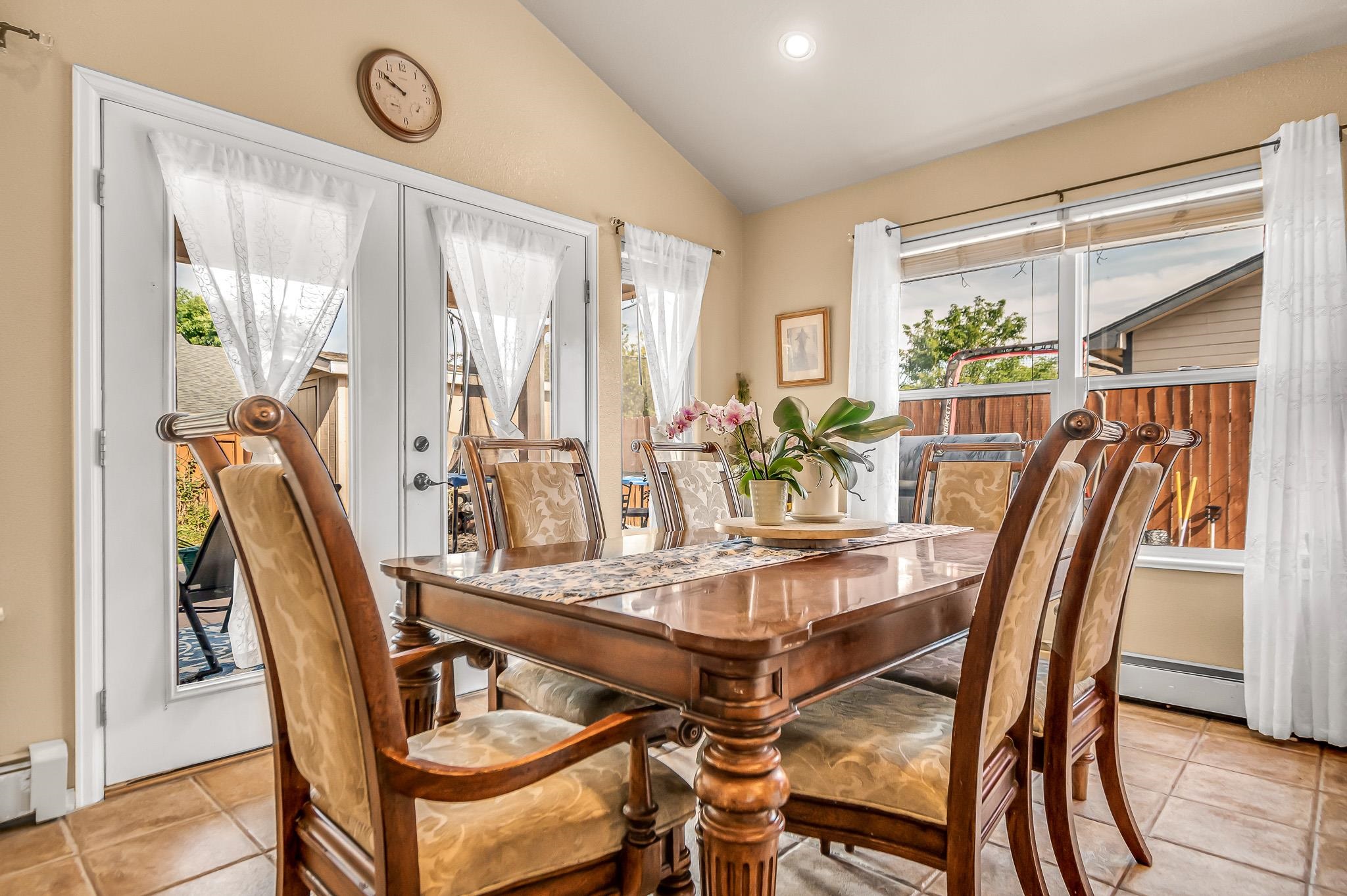 697 Jasper Drive Fruita, CO 81521 - Photo 11 of 26 a dining room with furniture and window