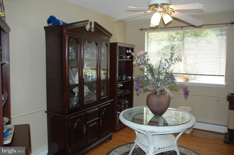 13430 Compton Road Clifton, VA 20124 - Photo 3 of 28 Interior (General)