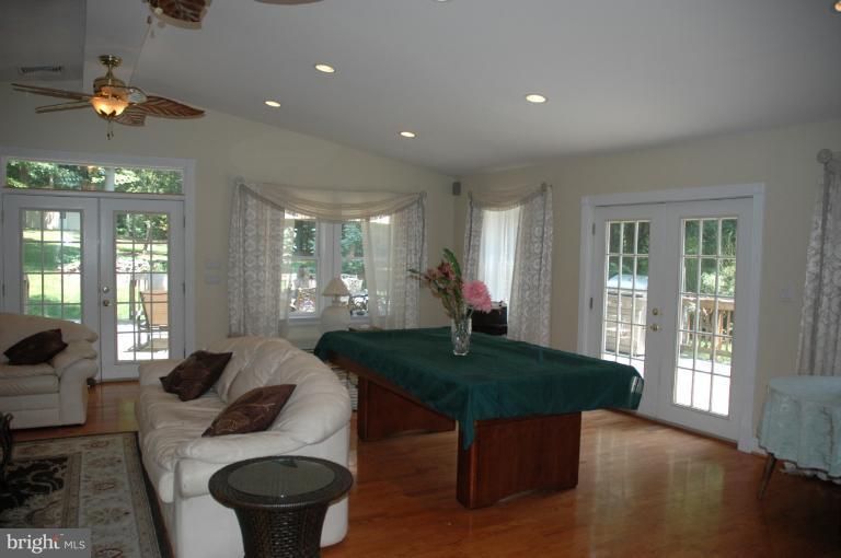 13430 Compton Road Clifton, VA 20124 - Photo 21 of 28 Family Room
