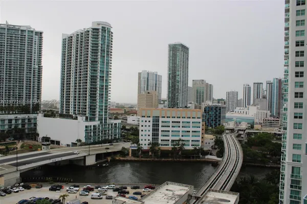$7,500 | 31 Southeast 6th Street, Unit 1801, Miami, FL 33131