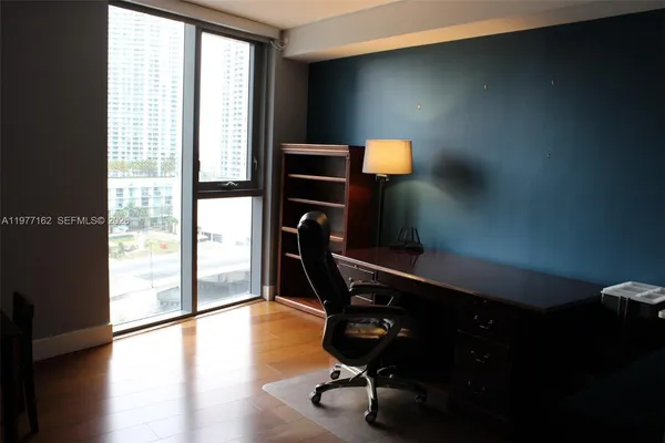 $7,500 | 31 Southeast 6th Street, Unit 1801, Miami, FL 33131
