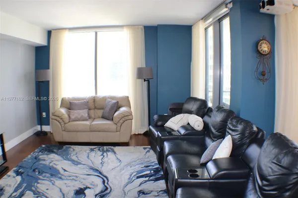 $7,500 | 31 Southeast 6th Street, Unit 1801, Miami, FL 33131