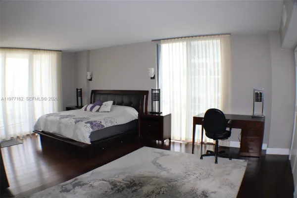 $7,500 | 31 Southeast 6th Street, Unit 1801, Miami, FL 33131