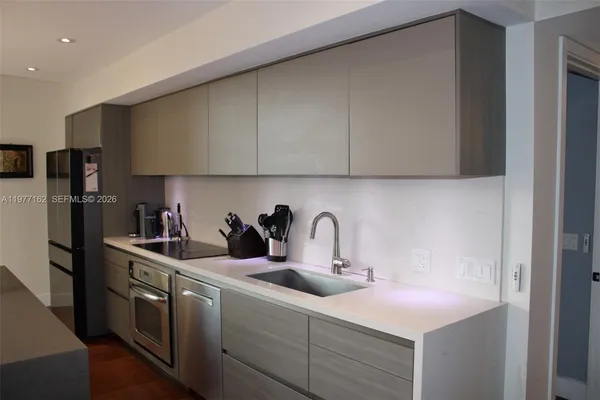 $7,500 | 31 Southeast 6th Street, Unit 1801, Miami, FL 33131