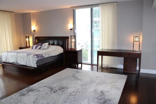 $7,500 | 31 Southeast 6th Street, Unit 1801, Miami, FL 33131