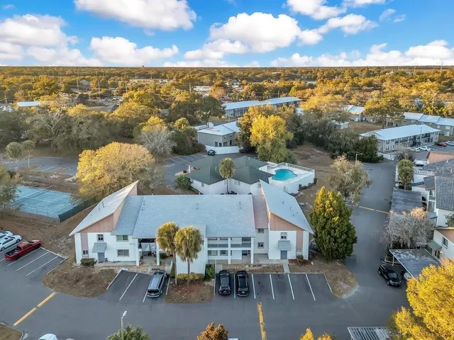 $150,000 | 404 Country Lane Northeast, Unit 404, Winter Haven, FL 33881