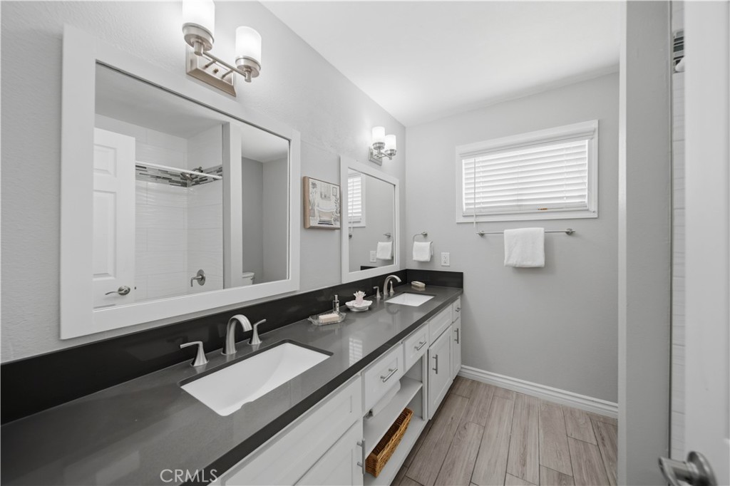 18405 Owatonna Road Apple Valley, CA 92307 - Photo 14 of 41