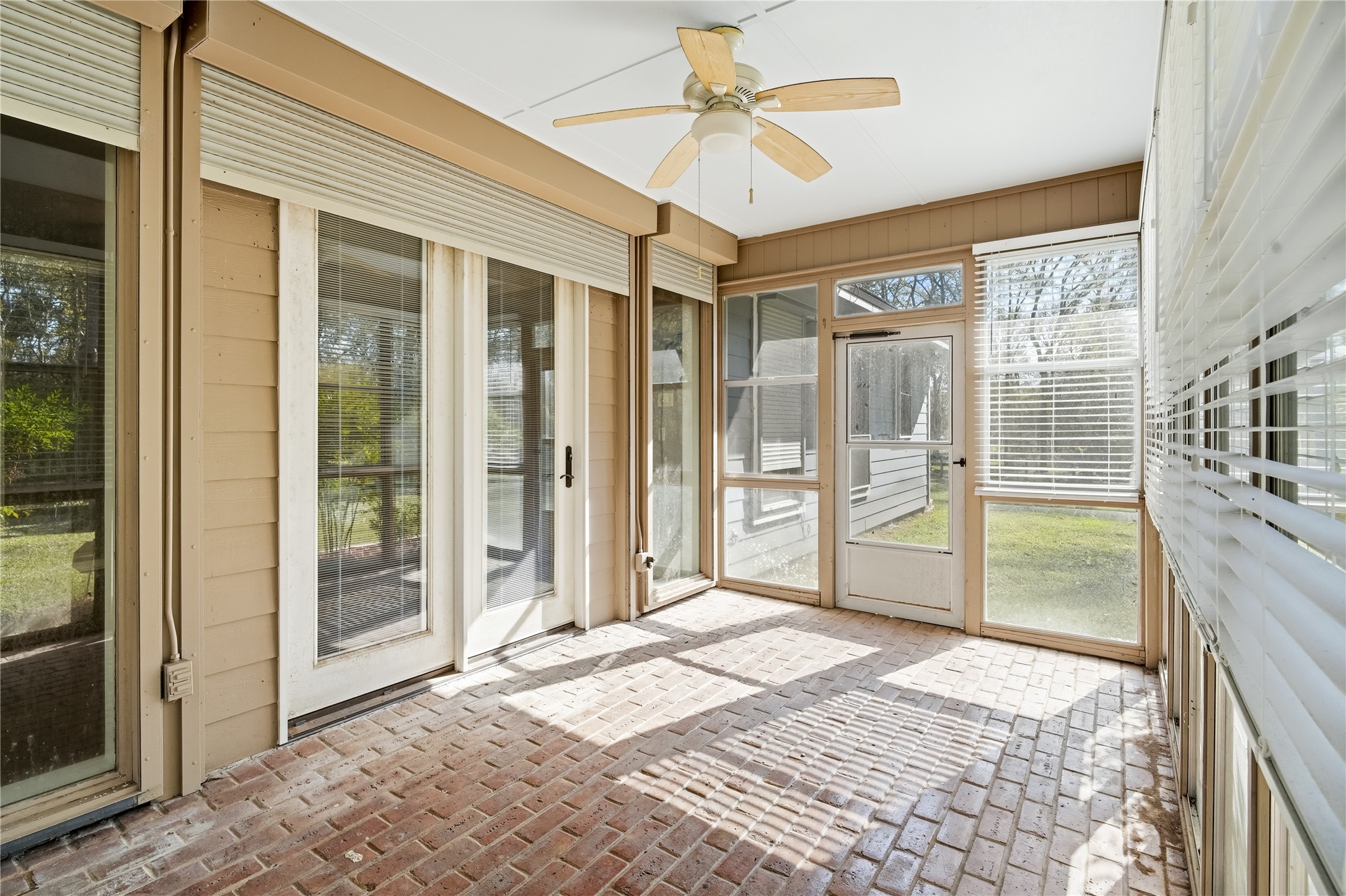 433 Mackhank Road Boling, TX 77420 - Photo 21 of 45