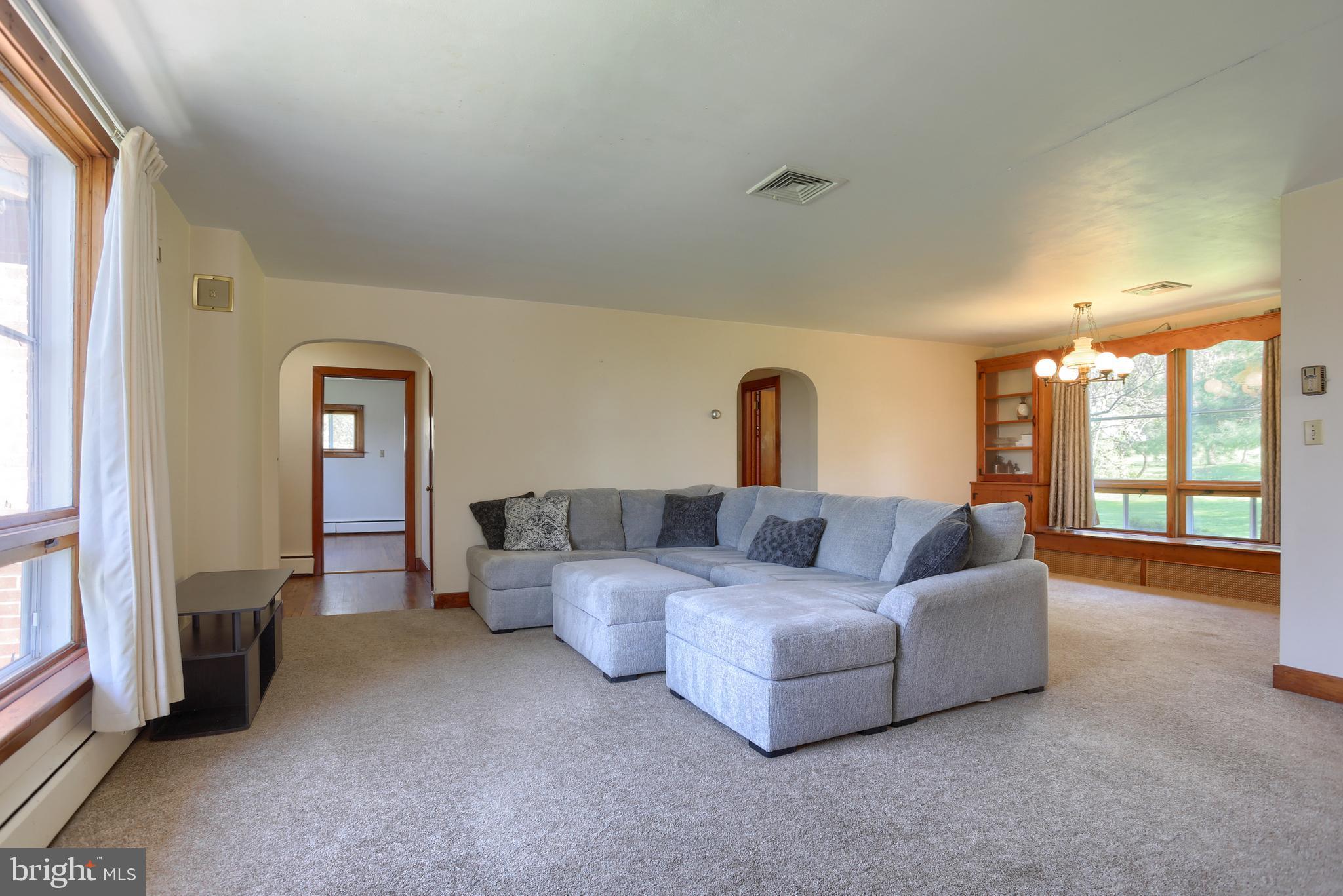 960 Oberlin Road Middletown, PA 17057 - Photo 8 of 38 Gallery Image 8