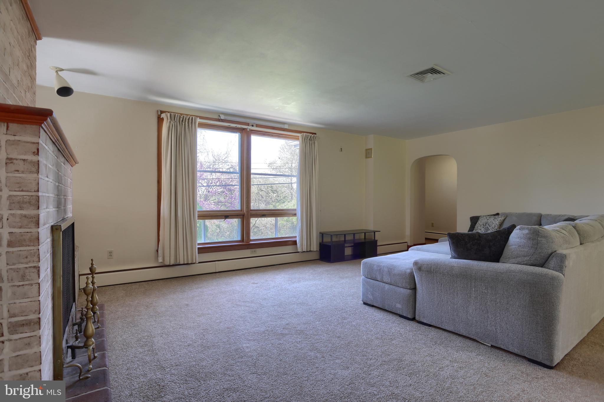 960 Oberlin Road Middletown, PA 17057 - Photo 9 of 38 Gallery Image 9