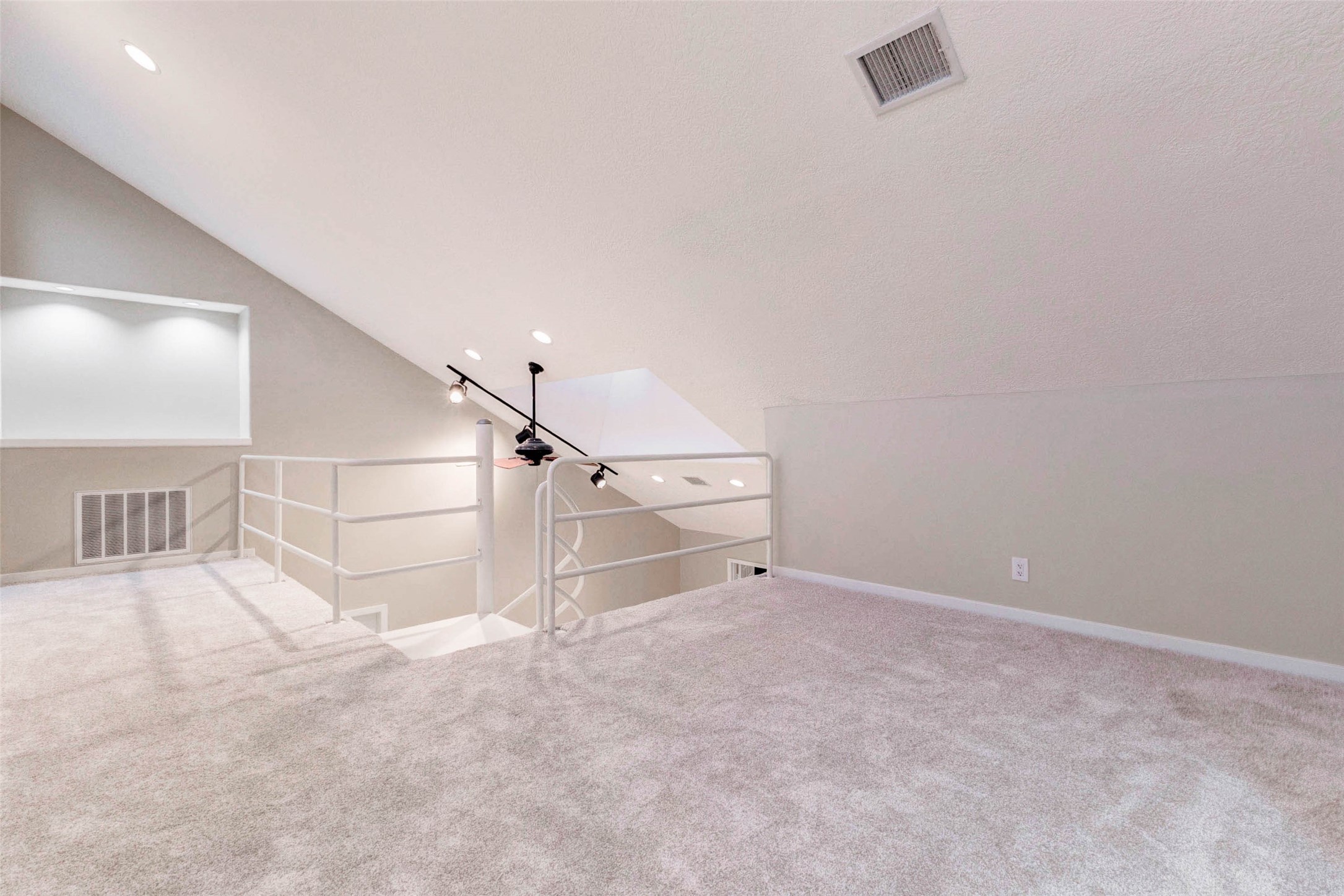 9650 Val Verde Street Houston, TX 77063 - Photo 40 of 50