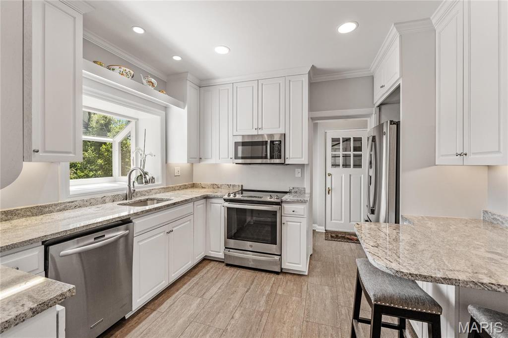 51 Frontenac Estates Drive Frontenac, MO 63131 - Photo 14 of 42