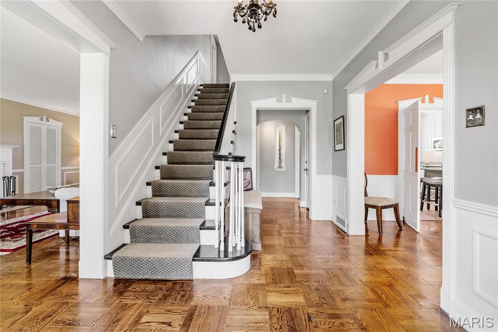 51 Frontenac Estates Drive Frontenac, MO 63131 - Photo 6 of 42