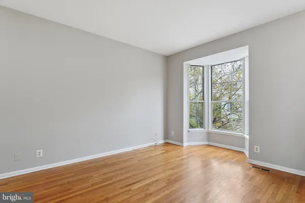 $3,500 | 5130 Beauregard Street, Alexandria, VA 22312