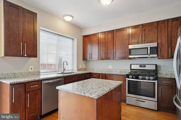 $3,500 | 5130 Beauregard Street, Alexandria, VA 22312