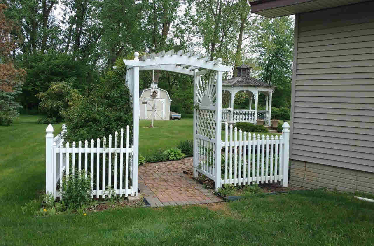 7351 East Potter Road Davison, MI 48423 - Photo 4 of 31 21300089-3.JPG