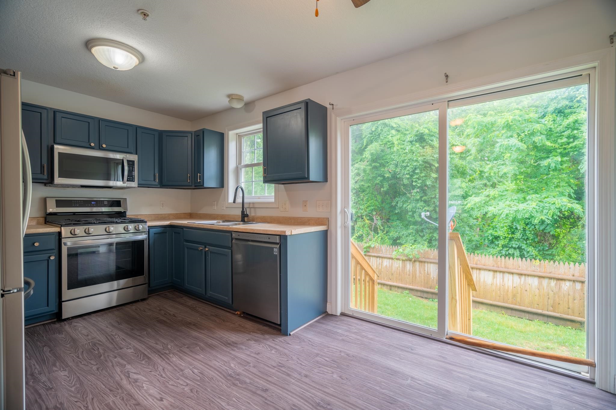 49 Harvell Street, Unit 19 Manchester, NH 03102 - Photo 2 of 25
