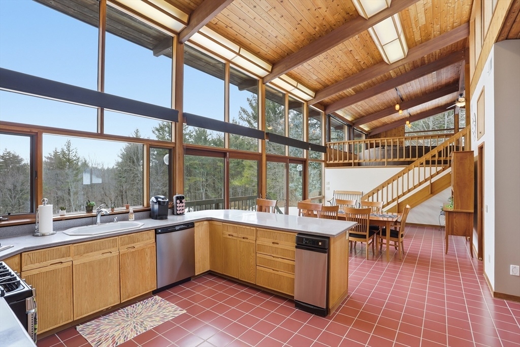 1090 North Road Carlisle, MA 01741 - Photo 3 of 42