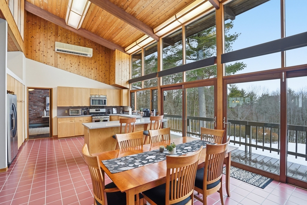 1090 North Road Carlisle, MA 01741 - Photo 7 of 42