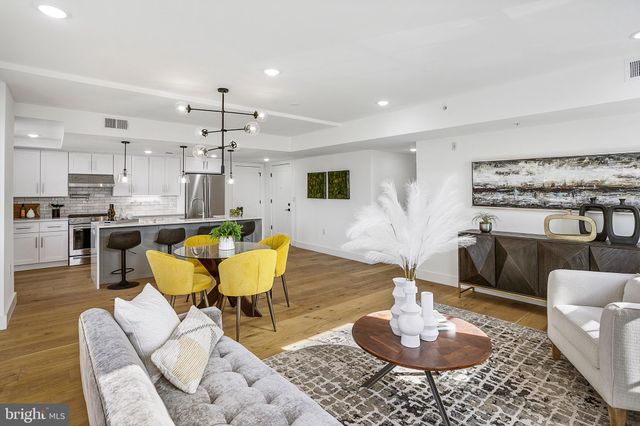 $975,000 | 312 South Washington Street, Unit 201, Alexandria, VA 22314