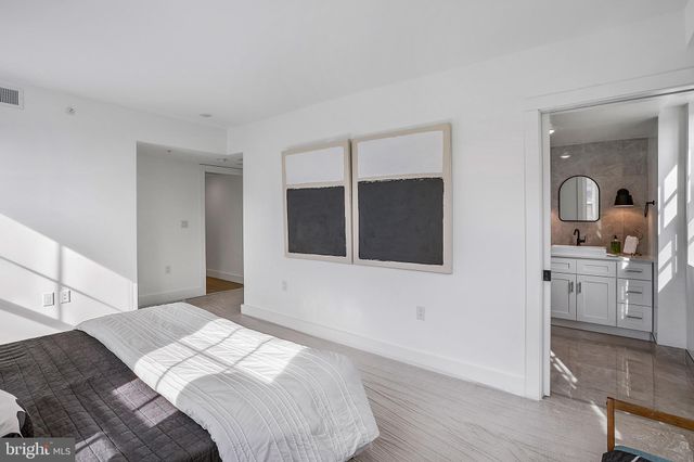 $975,000 | 312 South Washington Street, Unit 201, Alexandria, VA 22314