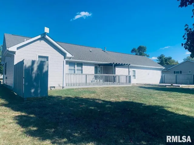 $214,000 | 700 West Dean Street, Virden, IL 62690