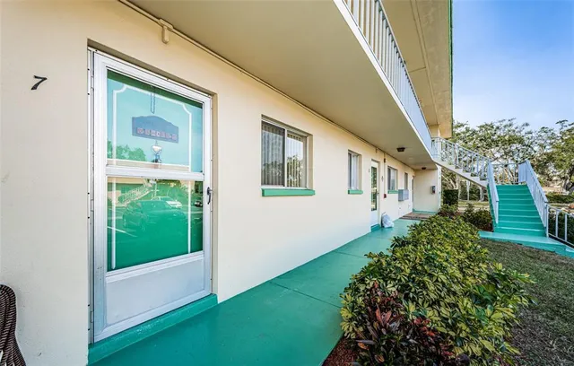 $60,000 | 2001 Greenbriar Boulevard, Unit 7, Clearwater, FL 33763