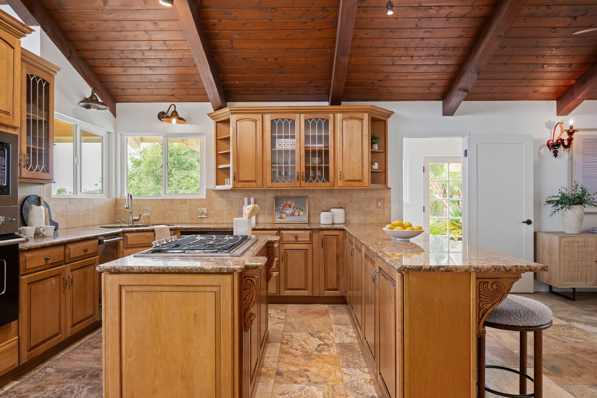 246 Vereda Pradera Goleta, CA 93117 - Photo 19 of 42 24-Kitchen