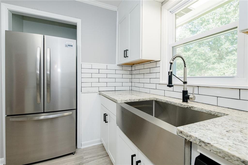 832 Virginia Court Southeast Conyers, GA 30094 - Photo 5 of 30