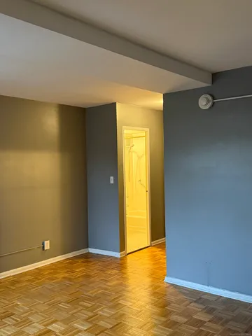 $1,400 | 31 Woodland Street, Unit 6N, Hartford, CT 06105