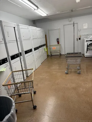 $1,400 | 31 Woodland Street, Unit 6N, Hartford, CT 06105