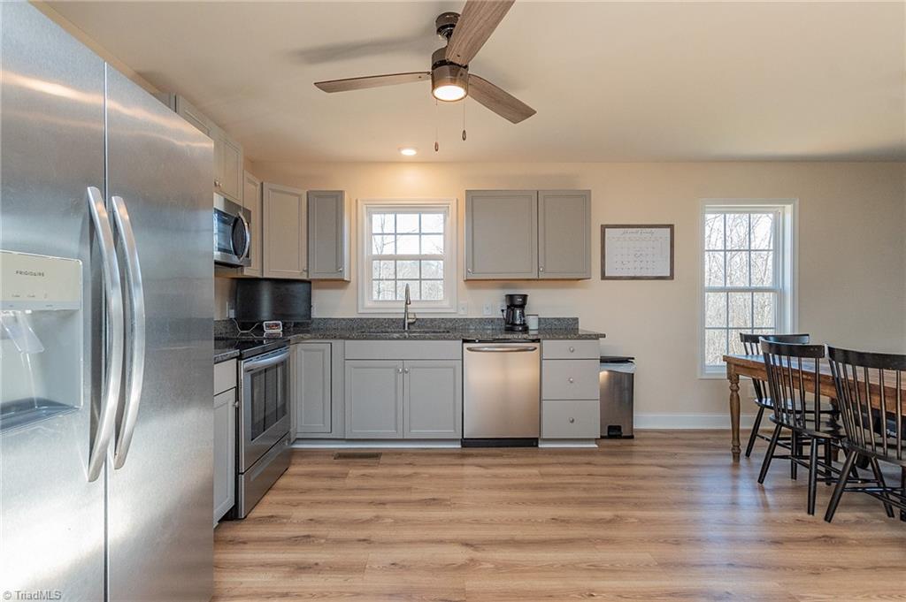 3659 Old Mountain Road Lexington, NC 27292 - Photo 13 of 39