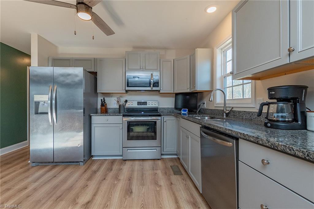 3659 Old Mountain Road Lexington, NC 27292 - Photo 15 of 39