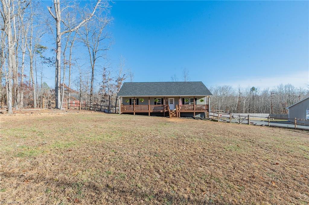 3659 Old Mountain Road Lexington, NC 27292 - Photo 2 of 39