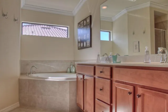 $2,600 | 7305 River Hammock Drive, Unit 206, Bradenton, FL 34212